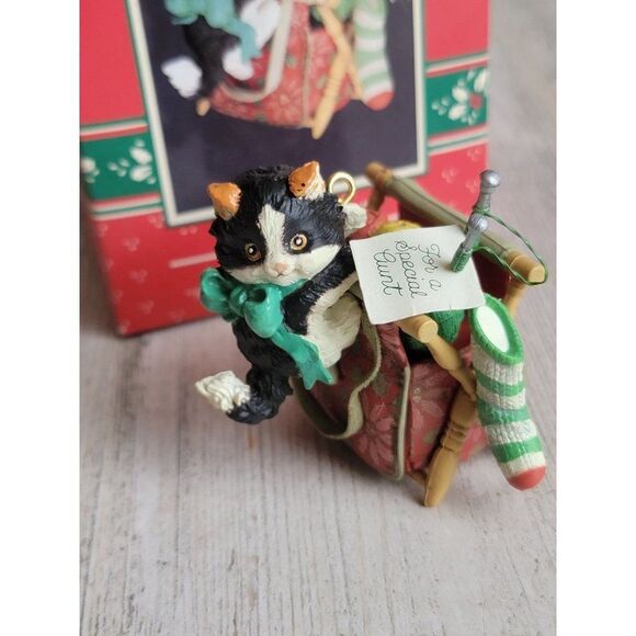Enesco Knittin' kitten 1992 ornament Xmas cat pet crochet - Picture 2 of 7